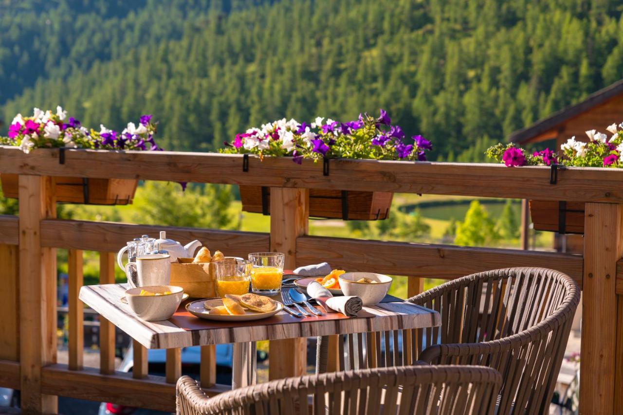 Le Chalet Blanc Hotel & Spa モンジェネヴル エクステリア 写真