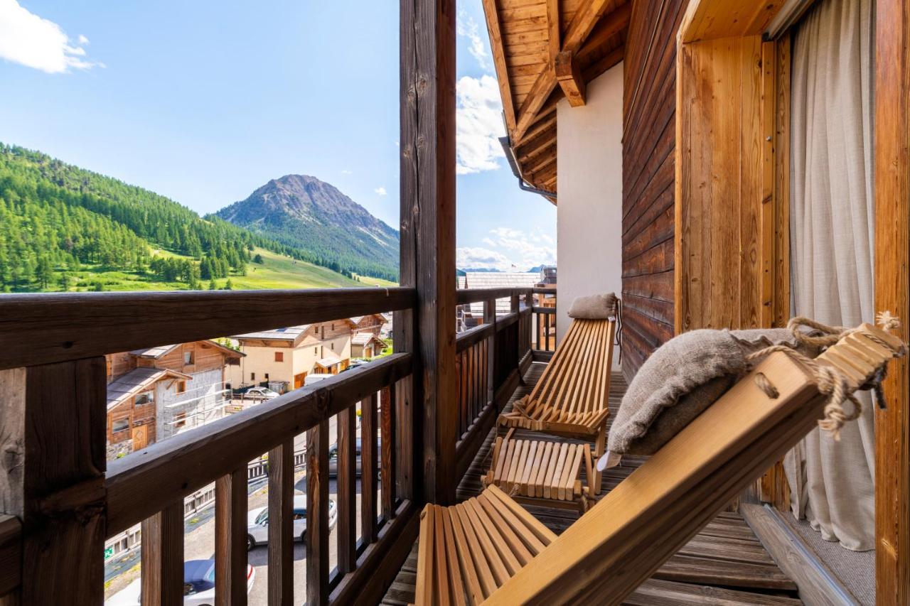Le Chalet Blanc Hotel & Spa モンジェネヴル エクステリア 写真