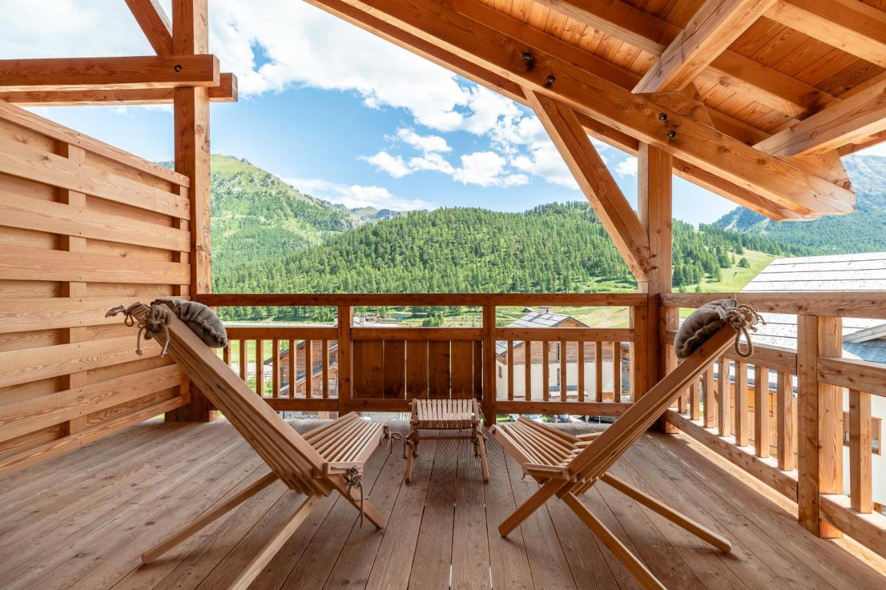 Le Chalet Blanc Hotel & Spa モンジェネヴル エクステリア 写真
